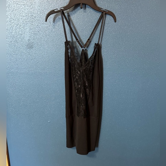 VENUS Black Lace Tank - Picture 1 of 3